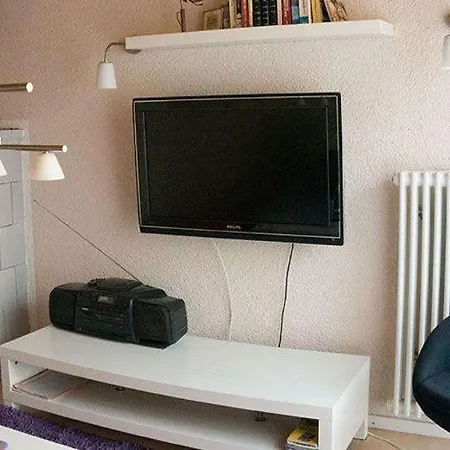 Gemuetliche-und-moderne-3-zimmer-ferienwohnung-mit-grosser-terrasse-stadtnah Au