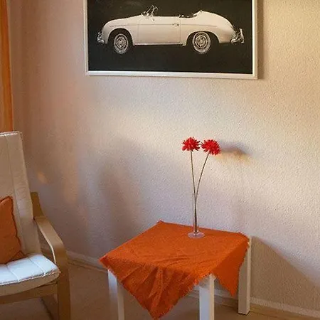 Gemuetliche-und-moderne-3-zimmer-ferienwohnung-mit-grosser-terrasse-stadtnah